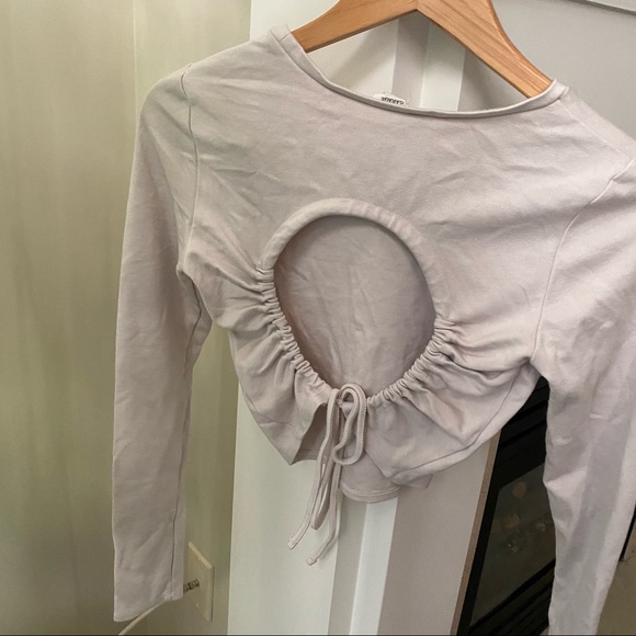 GARAGE Light Purple Open Tie Back Crop Longsleeve Top - Picture 6 of 7